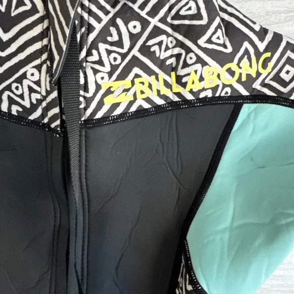 Billabong Synergy 2mm back zip spring shorty wetsuit in the Geo Diamond pattern - Picture 14 of 16